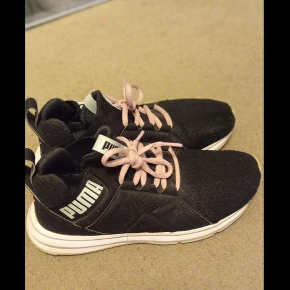 Shoes - Picture 2 of 4